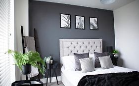 Modern City Centre Apartment Roof Garden