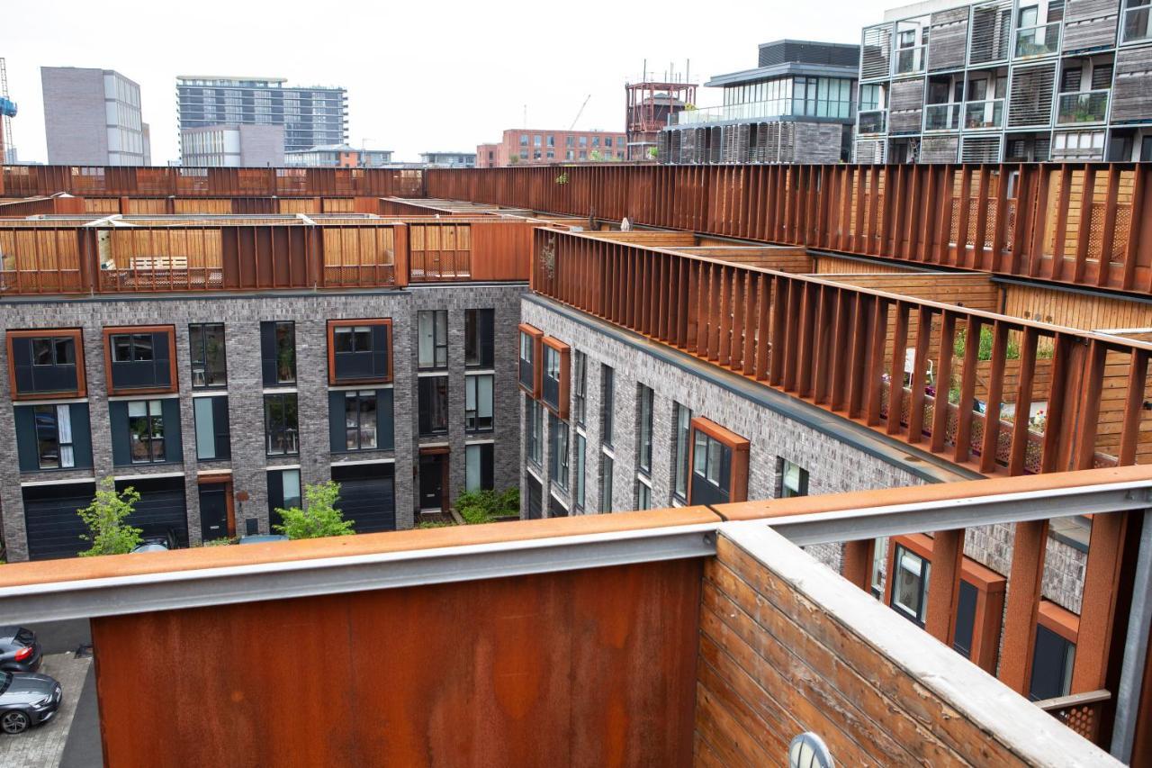 Modern City Centre Apartment Roof Garden Manchester Exterior photo